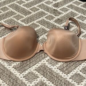 NWOT- Victoria’s Secret 38C Multi-position bra